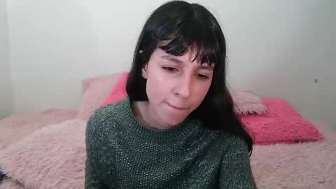 Snapshot of paulainblue chatting on 02-11-25, 05:37   online show from 02-11-25, 05:37