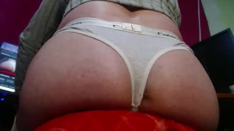 PAULA VALENTINA online show from 11-17-25, 12:27