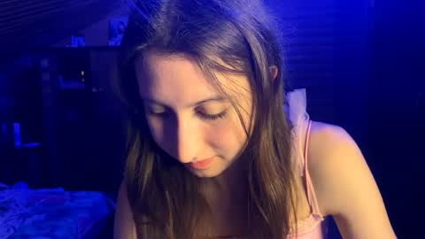 Ashley Cooper online show from 09-17-25, 08:10