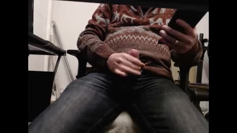 Snapshot of paulie120464 chatting on 12-09-24, 05:52 paulie120464 online show from 12-09-24, 05:52