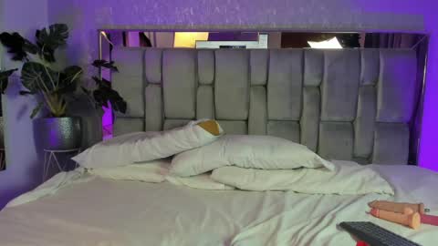 PAULINA  online show from 03-26-26, 09:42