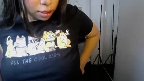 Snapshot of paulina07_ chatting on 06-01-26, 01:35 paulina07_ online show from 06-01-26, 01:35