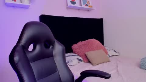 PAULINA  online show from 03-23-26, 08:02