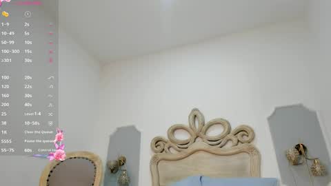 paulina lux online show from 04-16-26, 07:47