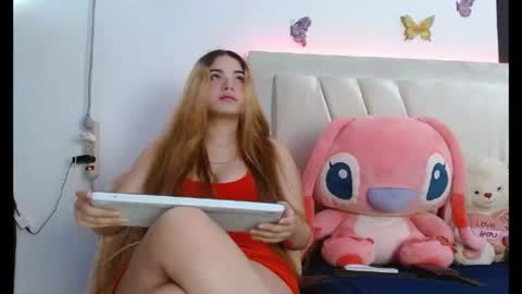Snapshot of paulina_quintero18 chatting on 07-21-26, 05:37 Pau online show from 07-21-26, 05:37
