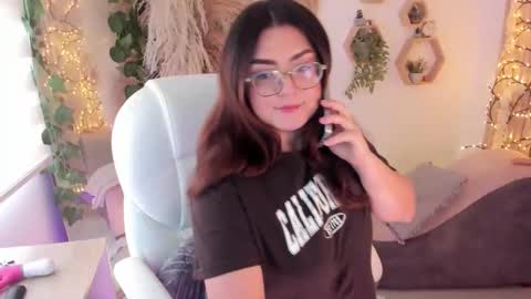 Estefania online show from 06-03-26, 03:50