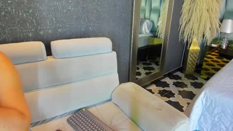 Paulina online show from 11-14-25, 11:31