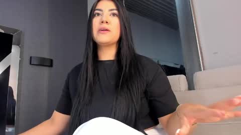 Snapshot of paulinaduarte_ chatting on 05-25-26, 11:27 Paulina online show from 05-25-26, 11:27