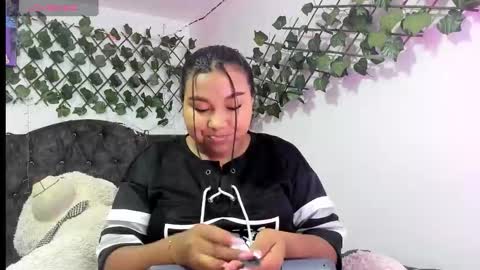 Paulina online show from 10-29-25, 04:09