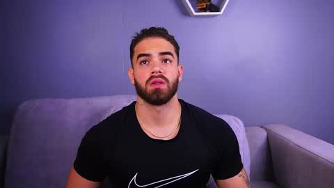 Paul Phoenix online show from 12-21-25, 08:27