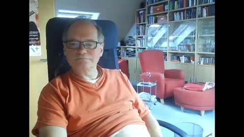 Pavlov aka Peter online show from 03-25-26, 09:15