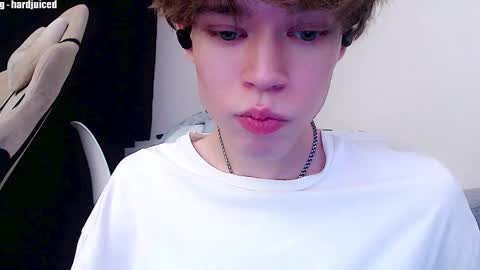 pawclaw online show from 12-01-25, 04:06