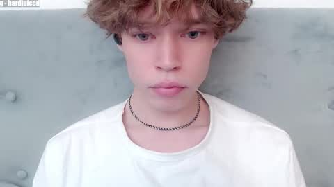 Snapshot of pawclaw chatting on 02-09-26, 10:58 pawclaw online show from 02-09-26, 10:58