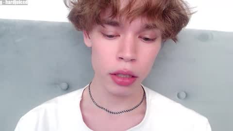 Snapshot of pawclaw chatting on 02-10-26, 11:31 pawclaw online show from 02-10-26, 11:31