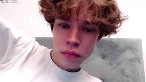 Snapshot of pawclaw chatting on 02-20-26, 09:59 pawclaw online show from 02-20-26, 09:59