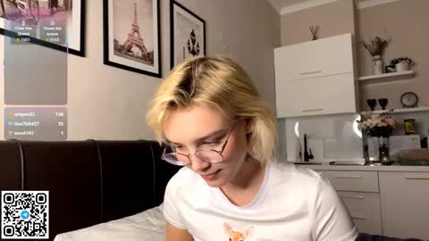 Lola online show from 11-04-25, 04:06