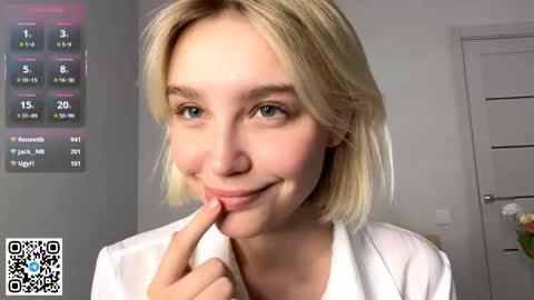 Lola online show from 11-26-25, 03:24