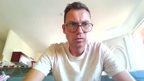 Snapshot of pchittt chatting on 09-17-25, 11:23 pchittt online show from 09-17-25, 11:23