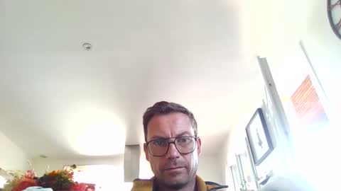 Snapshot of pchittt chatting on 10-17-25, 10:18 pchittt online show from 10-17-25, 10:18