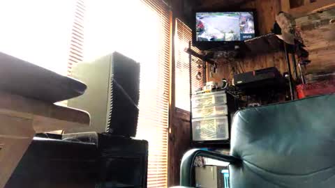 pcpeins online show from 04-19-26, 07:16