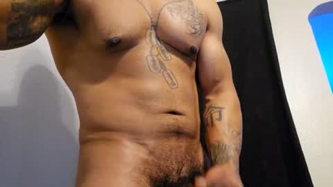 Snapshot of pcuddy3 chatting on 02-21-25, 05:42 Phenomenal online show from 02-21-25, 05:42