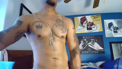 Snapshot of pcuddy3 chatting on 11-04-25, 03:55 Phenomenal online show from 11-04-25, 03:55