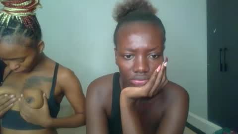 peach_ebonny online show from 04-21-26, 02:56
