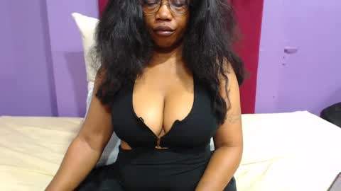 Snapshot of peachassxx chatting on 06-14-26, 05:31 peachy online show from 06-14-26, 05:31