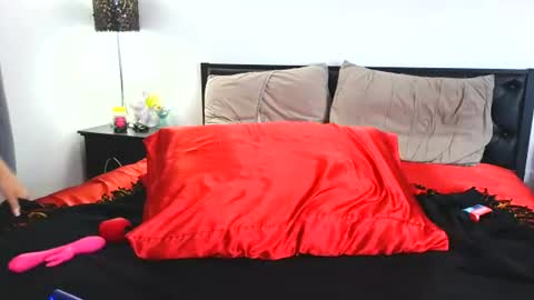 Peachesncream03 online show from 06-19-26, 01:54