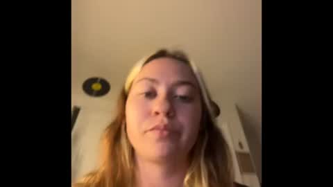 Snapshot of peachesncreampiezz chatting on 07-20-26, 11:51 peachesncreampiezz online show from 07-20-26, 11:51