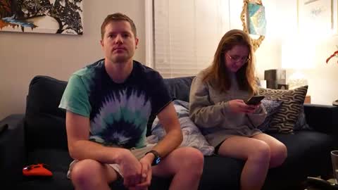 peachespunkins online show from 10-19-25, 02:23