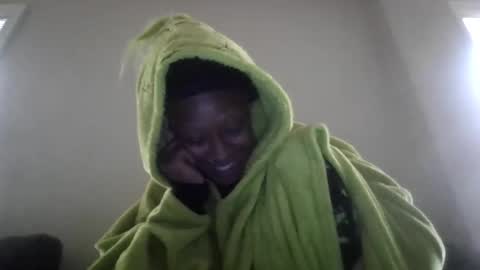 Peach online show from 11-15-25, 04:58