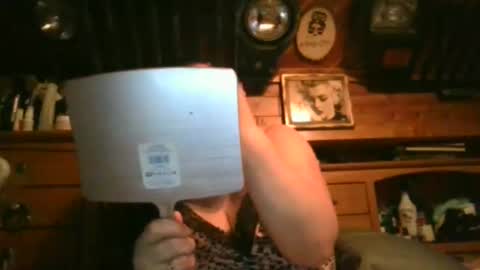 Snapshot of peachtree197 chatting on 12-31-24, 01:57 peachtree197 online show from 12-31-24, 01:57