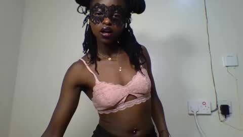 peachy_ebony online show from 11-08-25, 01:28