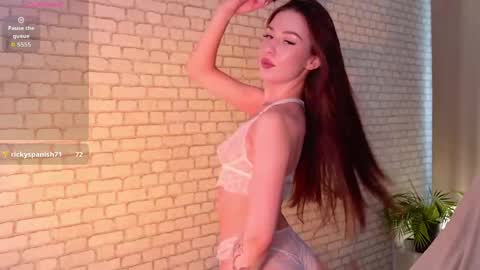 Snapshot of peachypoet chatting on 06-02-26, 01:24 Chloe online show from 06-02-26, 01:24