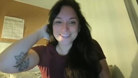 Snapshot of peachyxobsession chatting on 10-15-25, 02:44 PeachyObsession online show from 10-15-25, 02:44