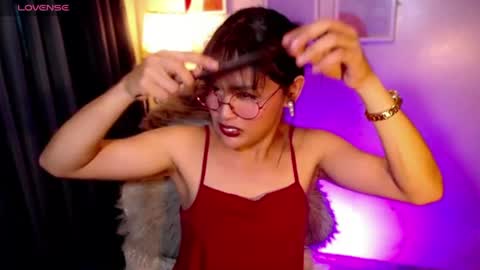 Snapshot of peakaboo_xx chatting on 06-11-26, 03:26 Angel Creamdensada online show from 06-11-26, 03:26