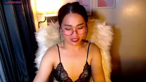 Snapshot of peakaboo_xx chatting on 06-14-26, 02:24 Angel Creamdensada online show from 06-14-26, 02:24