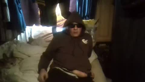 Snapshot of peanutbutter_doggystyle chatting on 10-09-25, 04:32 BTW online show from 10-09-25, 04:32