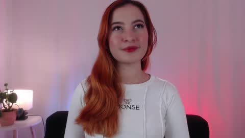 Snapshot of pear__moon chatting on 02-09-25, 04:46 LILLY online show from 02-09-25, 04:46