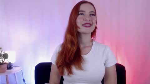 Snapshot of pear__moon chatting on 02-12-25, 02:24 LILLY online show from 02-12-25, 02:24