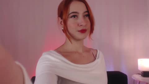 Snapshot of pear__moon chatting on 02-28-25, 02:31 LILLY online show from 02-28-25, 02:31