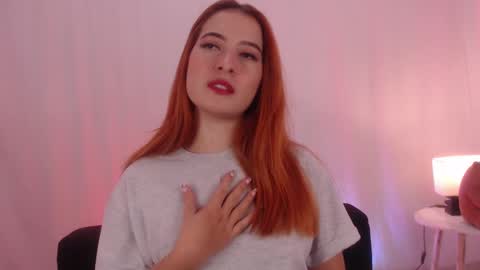 Snapshot of pear__moon chatting on 03-02-25, 04:07 LILLY online show from 03-02-25, 04:07