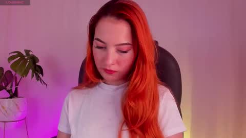 Snapshot of pear__moon chatting on 09-14-25, 11:59 LILLY online show from 09-14-25, 11:59