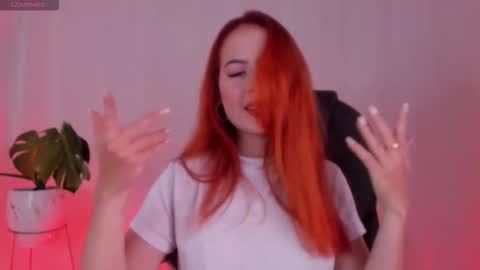 Snapshot of pear__moon chatting on 11-08-25, 03:50 LILLY online show from 11-08-25, 03:50