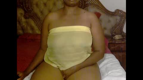 Snapshot of pearassmmm chatting on 02-23-25, 08:33 pearassmmm online show from 02-23-25, 08:33