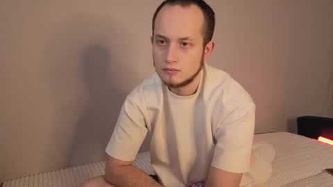 Snapshot of pearl_couple chatting on 03-05-26, 09:05 Rina and Max online show from 03-05-26, 09:05