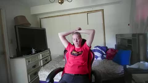 Snapshot of pearlmay629 chatting on 09-25-25, 06:33 Pearl May online show from 09-25-25, 06:33