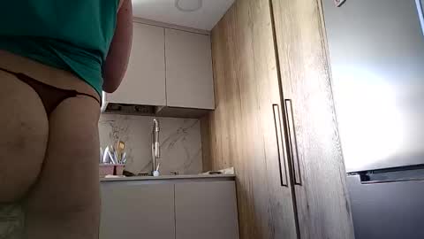 Snapshot of pececito69 chatting on 05-11-26, 04:04 Naturist online show from 05-11-26, 04:04