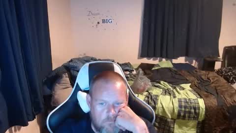 pecker40 online show from 12-31-24, 03:23